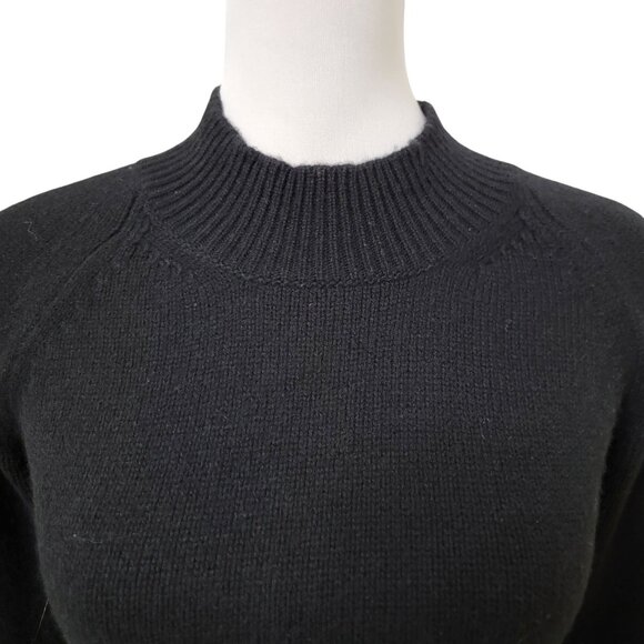 Carolina Herrera Size XS Black Wool/Cashmere Blend Bell Sleeve Sweater, EUC - Picture 2 of 13